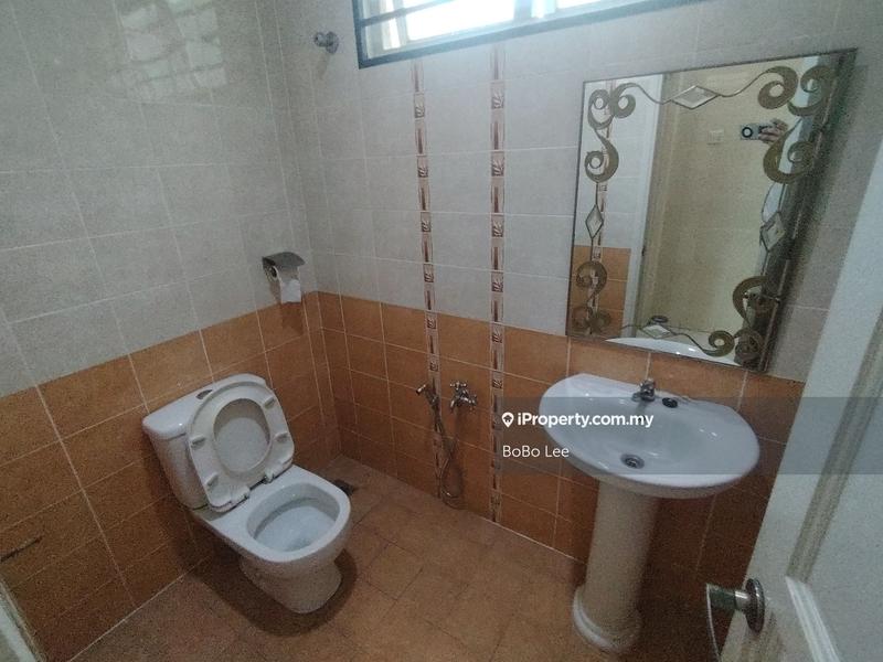 Rumah Berkembar untuk Dijual di Taman Overseas Union (Taman Oug), Jalan Klang Lama (Old Klang Road) oleh BoBo Lee - iProperty.com.my