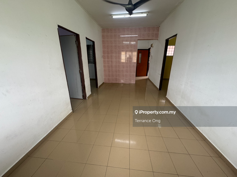 For Sale - Putri Laksamana