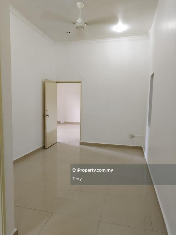 Rumah Berkembar untuk Dijual di Seksyen 8, Petaling Jaya oleh Terry - iProperty.com.my