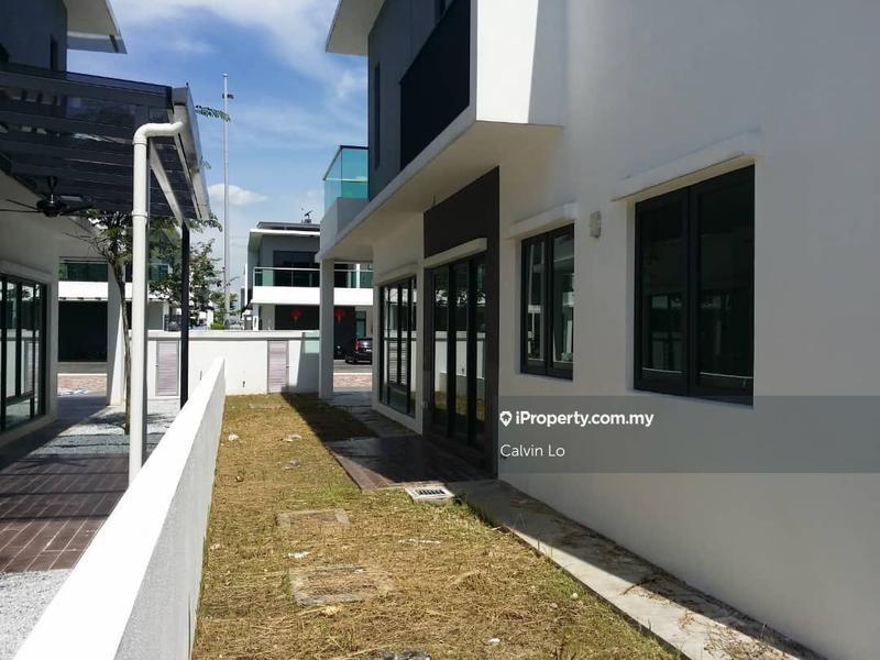 Rumah Berkembar untuk Dijual di D'Island Puchong, Puchong oleh Calvin Lo - iProperty.com.my