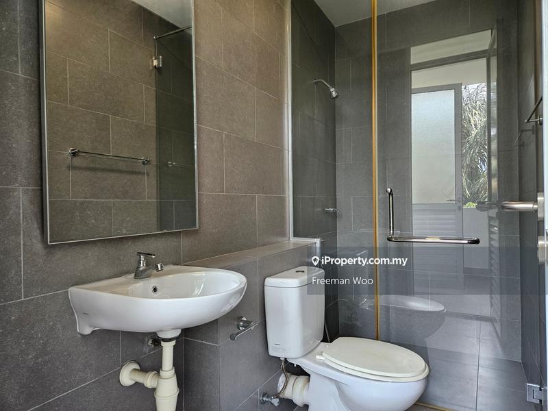 For Sale - Kenny Hills Residence