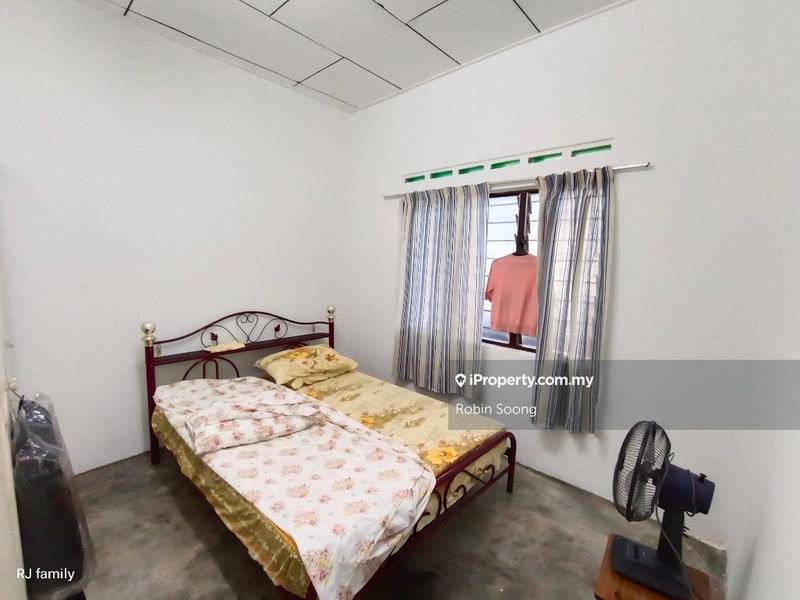 1-storey Terraced House for Sale in Taman Ayer Keroh Heights, Ayer Keroh by Robin Soong - iProperty.com.my