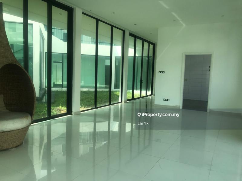 Bungalow House for Sale in Subang Heights, Subang Jaya by Lai Yk - iProperty.com.my
