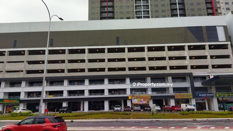 Kedai untuk Dijual di Bandar Country Homes, Rawang oleh Francis Leow - iProperty.com.my