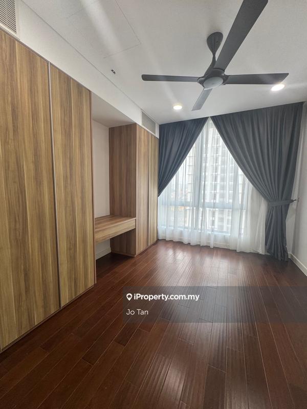 For Sale - D'Rapport