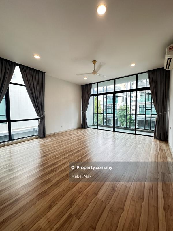 Rumah Berkembar untuk Dijual di Taman Bukit Serdang, Seri Kembangan oleh Mabel Mak - iProperty.com.my