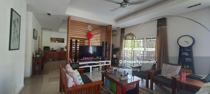 Rumah Berkembar untuk Dijual di Taman Equine, Seri Kembangan oleh Philip Wong - iProperty.com.my