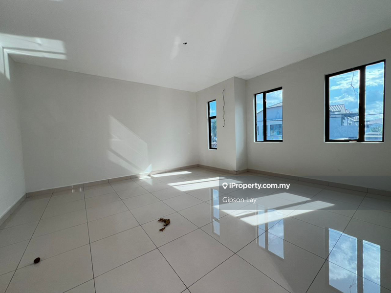 Terraced House for Sale in Taman Tasik Indah, Kluang by Gipson Lay - iProperty.com.my