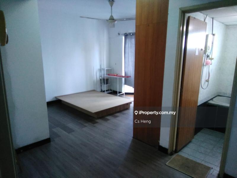 Pangsapuri untuk Dijual di Sri Intan 2 oleh Cs Heng - iProperty.com.my