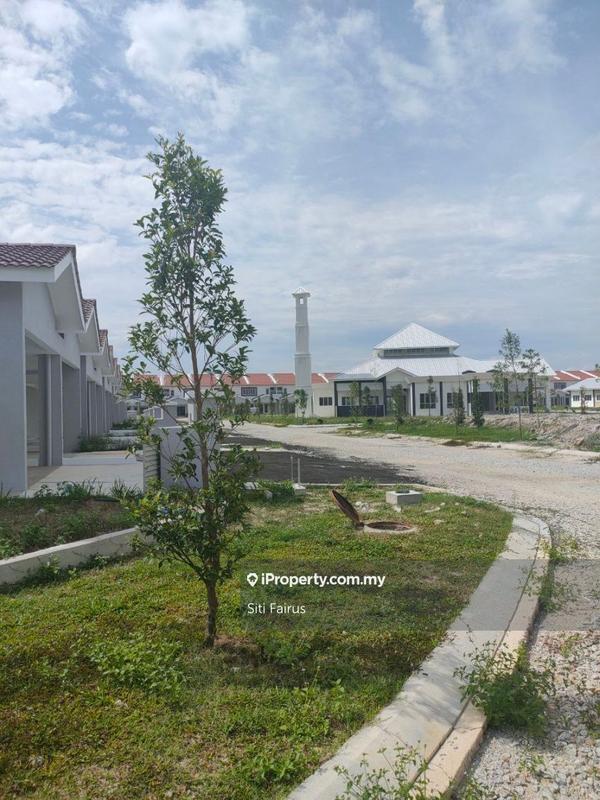 Rumah Teres 2-Tingkat untuk Dijual di Manjung, Sitiawan oleh Siti Fairus - iProperty.com.my