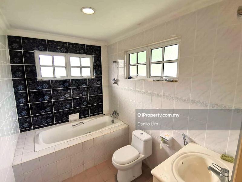 Bungalow House for Sale in College Heights Garden Resort, Setul by Danilo Lim - iProperty.com.my