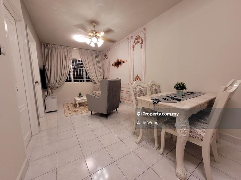 Rumah Flat untuk Dijual di Flora Damansara Flat oleh Jane Wong - iProperty.com.my