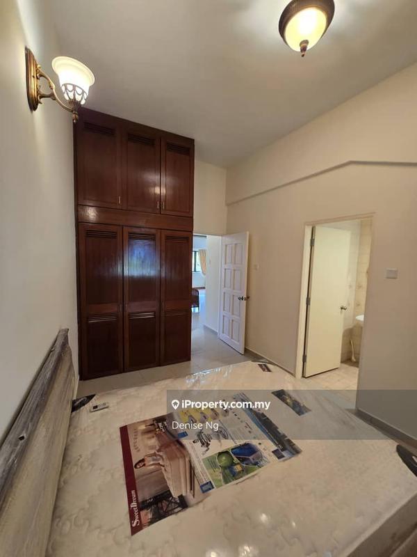For Rent - Shahzan Court