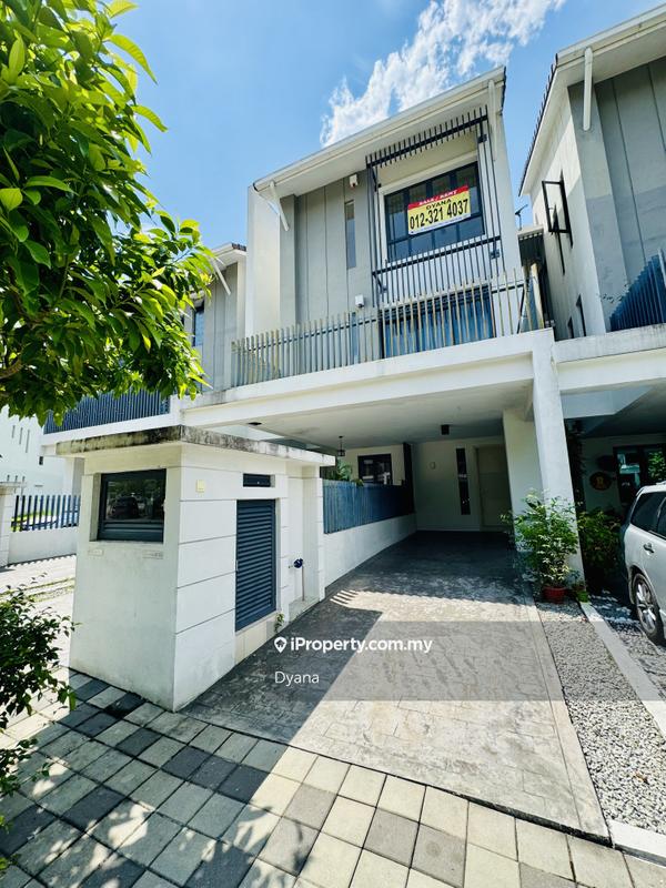 Rumah Bandar untuk Dijual di Bandar Bukit Mahkota, Bangi oleh Dyana - iProperty.com.my