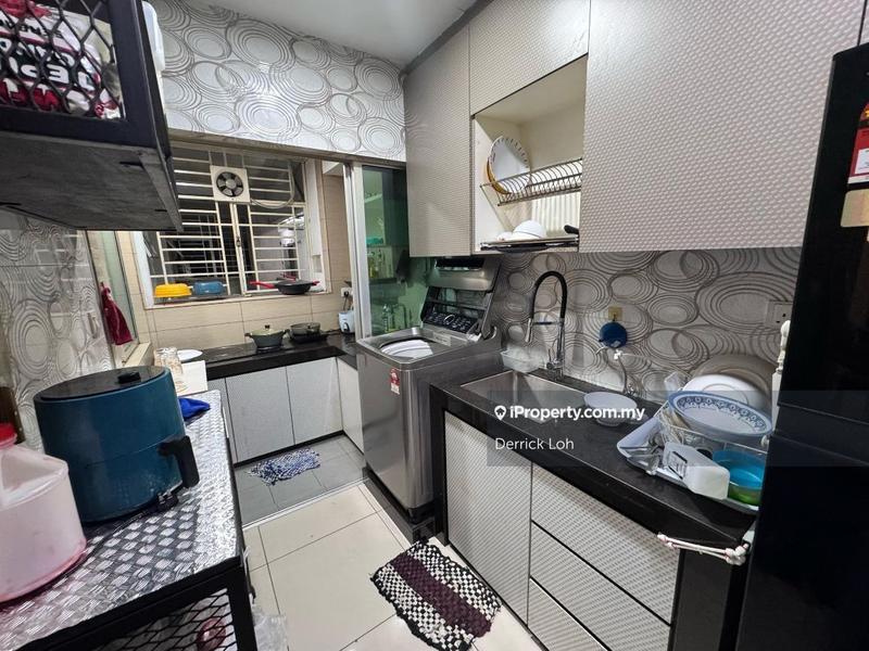 For Sale - 1 Razak Mansion