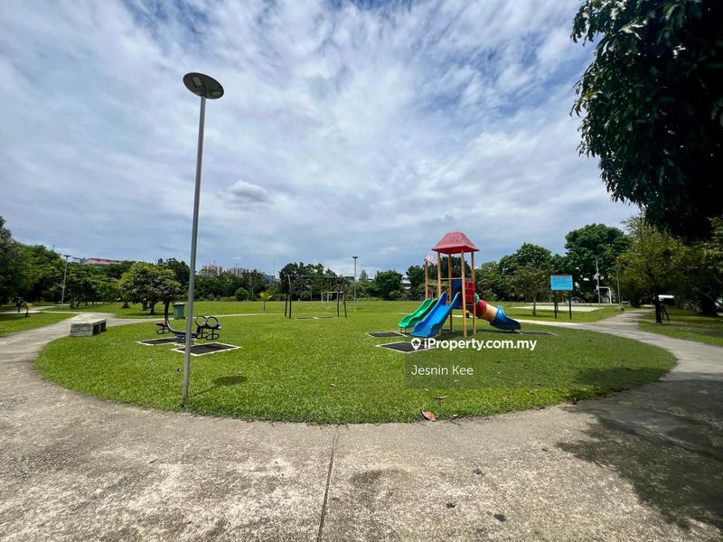 Rumah Berangkai 3 Tingkat untuk Dijual di Lake Fields, Sungai Besi oleh Jesnin Kee - iProperty.com.my