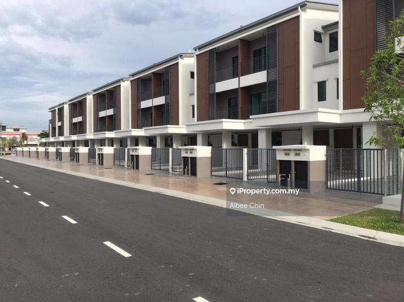 Rumah Bandar untuk Dijual di Taman Putra Perdana, Puchong oleh Albee Chin - iProperty.com.my