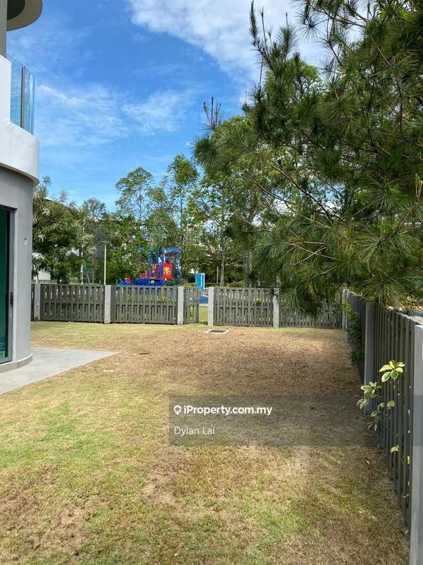 Rumah Berkembar untuk Dijual di Lepironia Gardens, Cyberjaya oleh Dylan Lai - iProperty.com.my