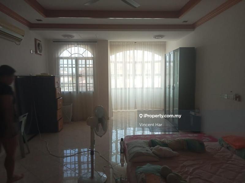 2.5-storey Terraced House for Sale in Taman Limau, Sitiawan by Vincent Har - iProperty.com.my
