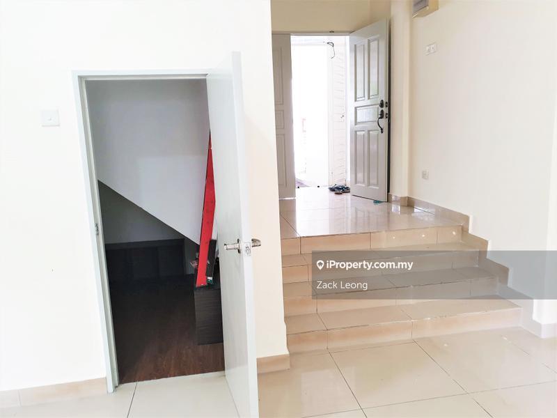 Rumah Bandar untuk Dijual di Taman Bukit Serdang, Seri Kembangan oleh Zack Leong - iProperty.com.my