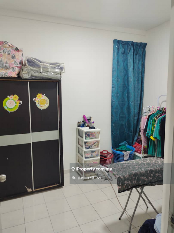 For Sale - Molek Ria