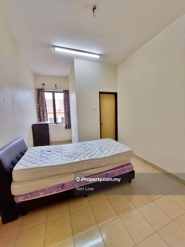 Rumah Berangkai 2.5 Tingkat untuk Dijual di 2.5 Sty 22x80, Taman Bukit, MRT Kajang, Kajang oleh Ken Low - iProperty.com.my