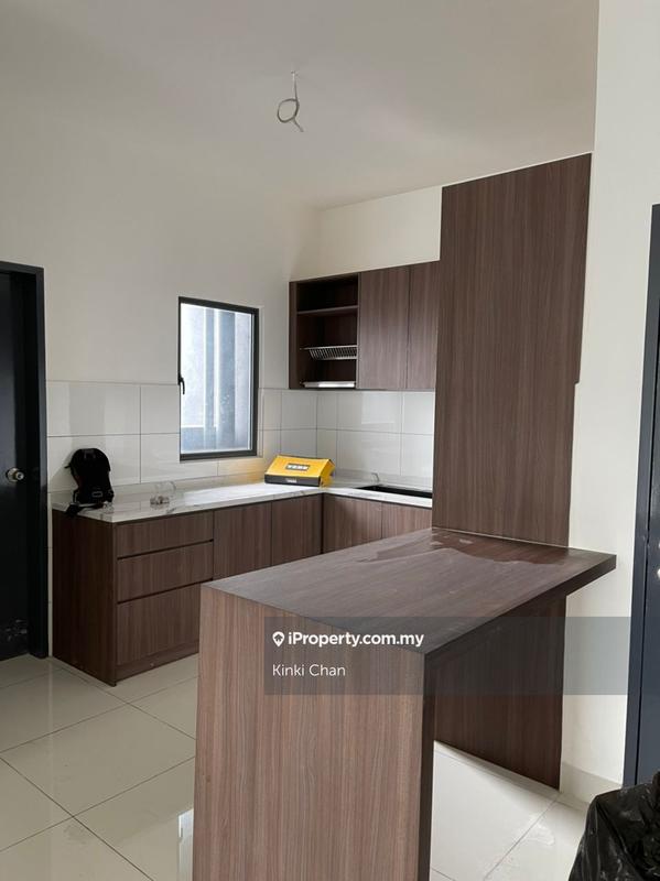 For Sale - The Holmes 2