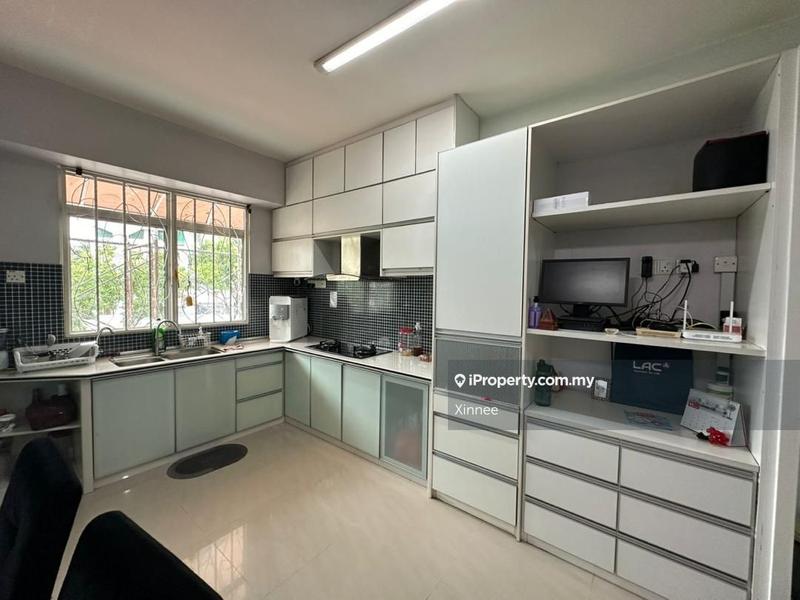 Townhouse for Sale in Bukit Dumbar, Jelutong by Xinnee - iProperty.com.my