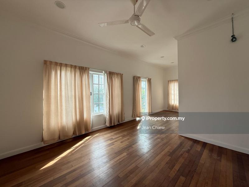 Bungalow House for Sale in Taman United, Jalan Klang Lama (Old Klang Road) by Jean Chiew - iProperty.com.my