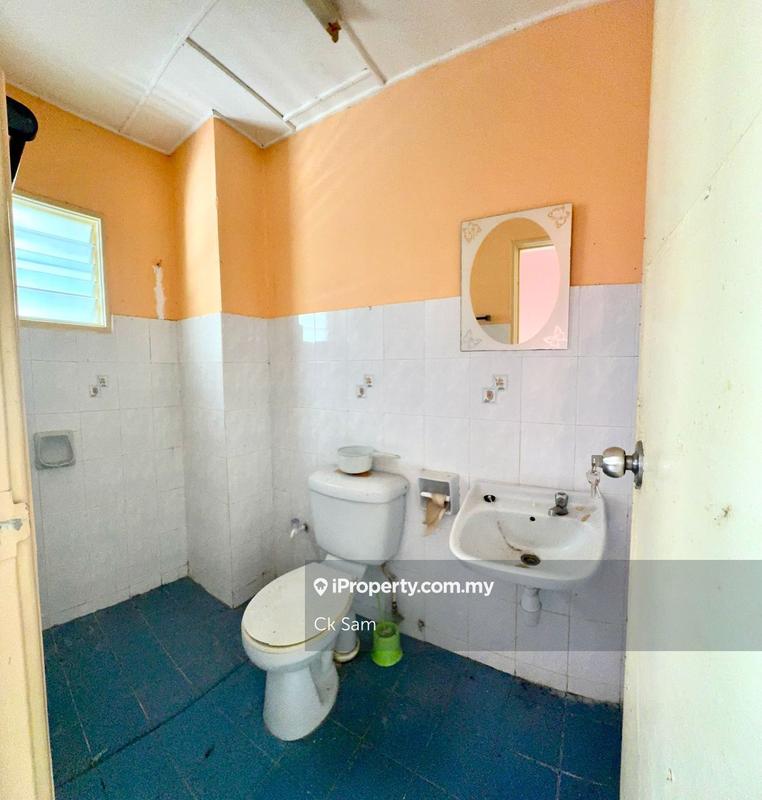 Apartment for Sale in Pangsapuri Sri Alpinia by Ck Sam - iProperty.com.my