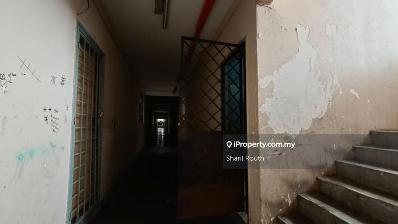 Apartment for Sale in Pangsapuri Putra Raya by Sharil Routh - iProperty.com.my