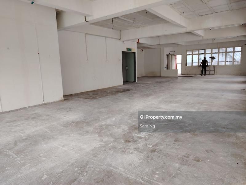 For Rent - USJ 9 Subang Jaya's 3 Storey Shop For Rent