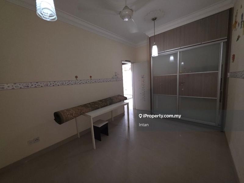 Condominium for Sale in Platinum Hill PV 8 by Intan - iProperty.com.my