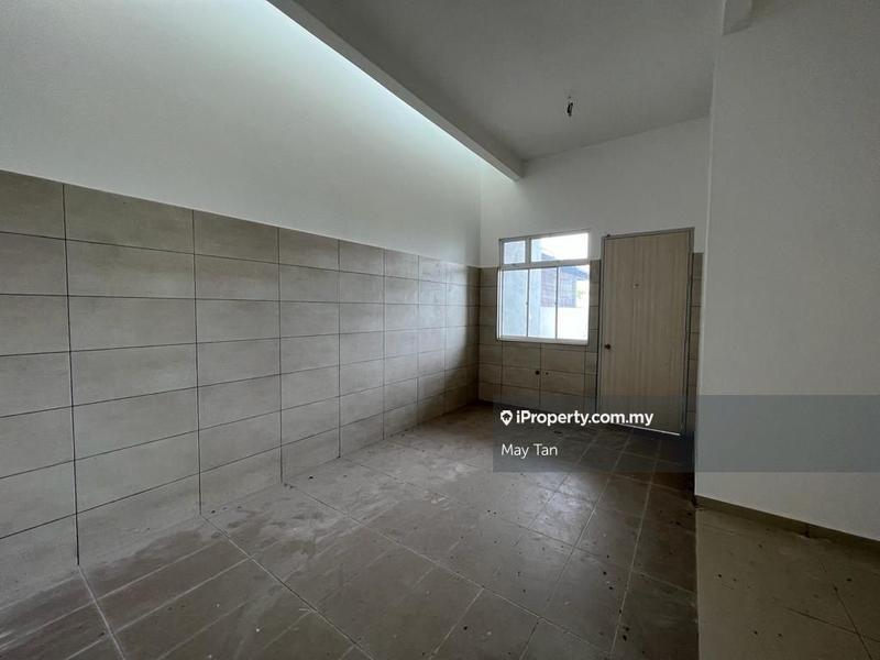 Rumah Berkembar untuk Dijual di Taman Kluang  Perdana, Kluang oleh May Tan - iProperty.com.my