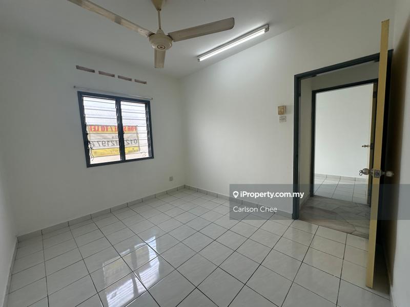 Pangsapuri untuk Dijual di Subang Perdana Goodyear Court 5 oleh Carlson Chee - iProperty.com.my