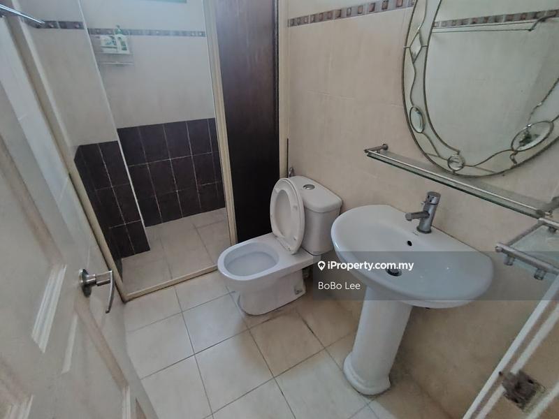 Rumah Berkembar untuk Dijual di Taman Overseas Union (Taman Oug), Jalan Klang Lama (Old Klang Road) oleh BoBo Lee - iProperty.com.my