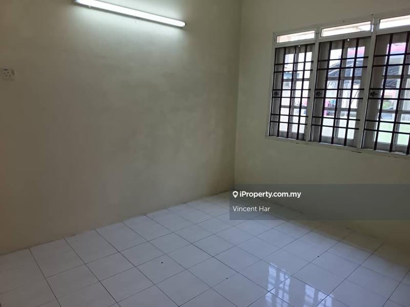 Bungalow House for Sale in Desa Manjung Raya, Lumut by Vincent Har - iProperty.com.my