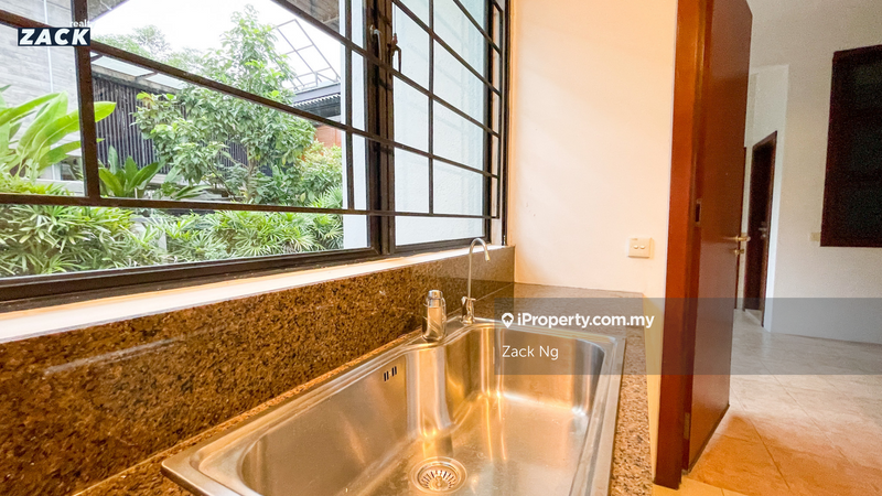 Bungalow House for Sale in Lakeview Resort Saujana, Saujana by Zack Ng - iProperty.com.my