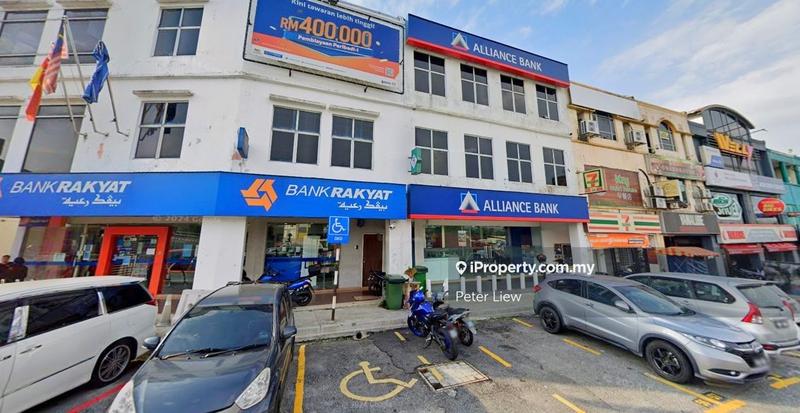 For Sale - ROI ABOVE 4.3% CORNER 3 STOREY AT PUSAT BANDAR RAWANG, GOOD FRONTAGE, HIGH DEMAND, TENANTED, rawang