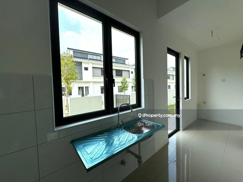 Semi-Detached House for Sale in Bandar Tropicana Aman, Telok Panglima Garang by UK Tan - iProperty.com.my