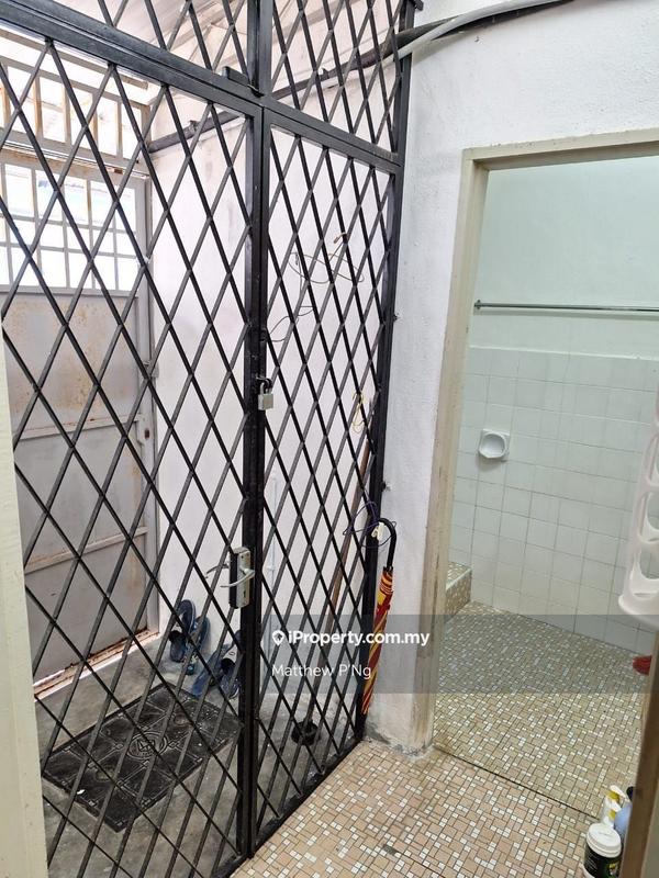 2-storey Terraced House for Sale in Taman Cahaya, Teluk Kumbar by Matthew P'Ng - iProperty.com.my