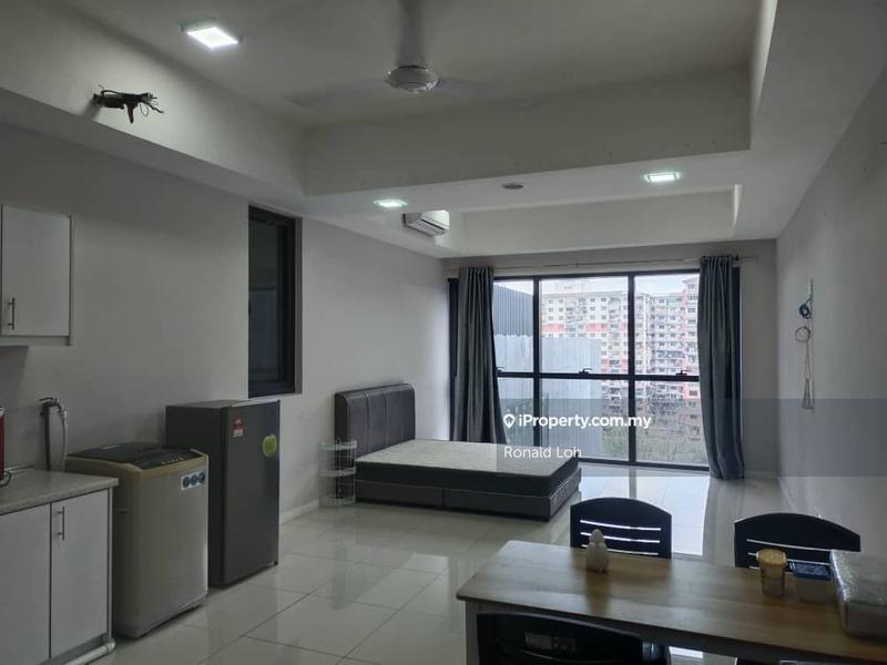 For Sale - Icon Residenz 1 @ Icon City