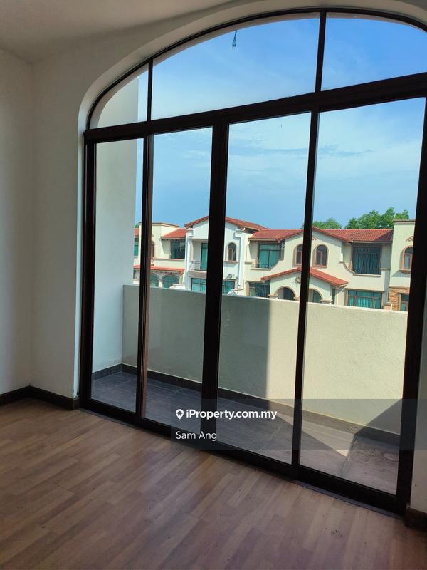 Rumah Berangkai 3 Tingkat untuk Dijual di DiamondCityEndLot,Semenyih Country Garden,Selangor, Semenyih oleh Sam Ang - iProperty.com.my