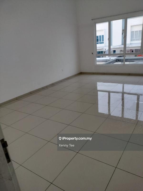 Rumah Teres 2-Tingkat untuk Dijual di Bandar Sri Sendayan, Negeri Sembilan oleh Kenny Tee - iProperty.com.my