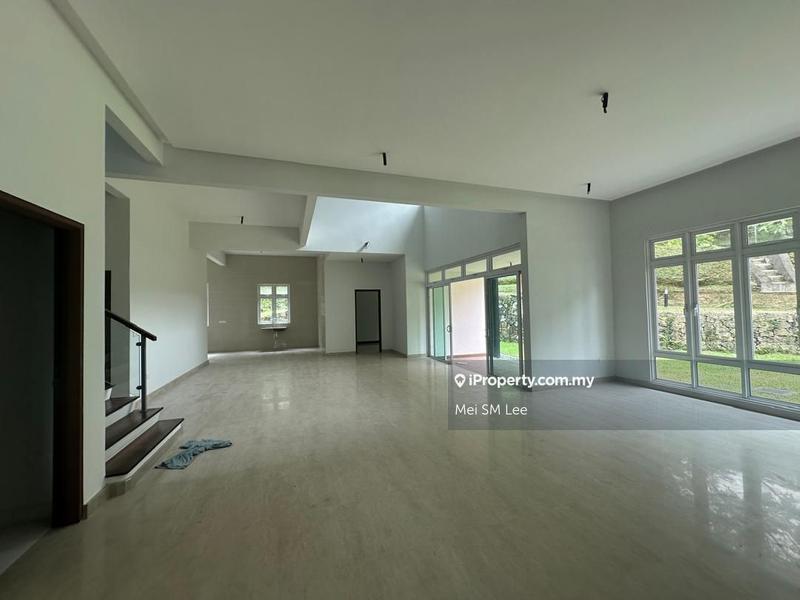 Tijani Ukay, Ampang Living Room