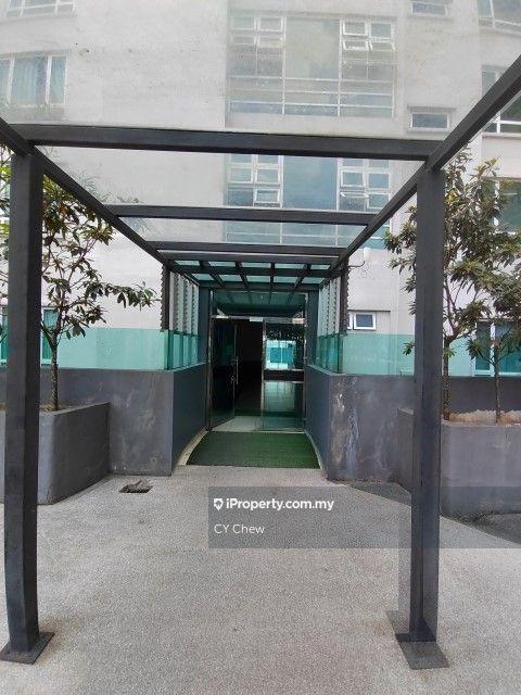 Service Residence for Sale in D'carlton (Residensi Seri Mega) by CY Chew - iProperty.com.my