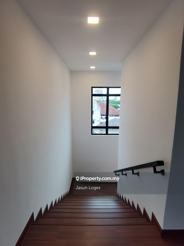 Semi-Detached House for Sale in Newly Rebuilt House at Seksyen 5, Bukit Gasing, Petaling Jaya by Jasun Loges - iProperty.com.my