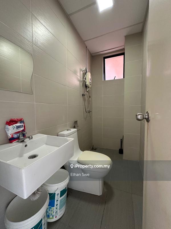 Service Residence for Sale in Putra One Residence by Ethan Swe - iProperty.com.my
