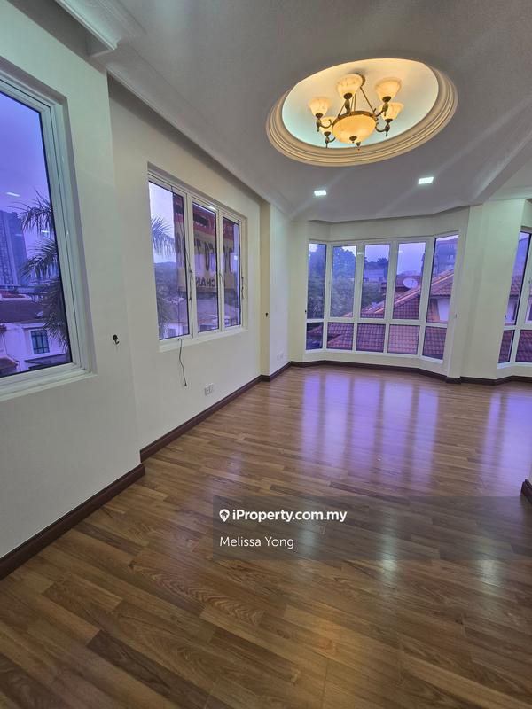 Rumah Berkembar untuk Dijual di Taman Naga Emas, Salak South oleh Melissa Yong - iProperty.com.my