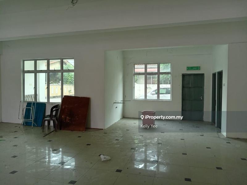 Kedai untuk Dijual di 3 Storey Endlot Shoplot @ Taman Seluang for Sale, Kulim oleh Kelly Yee - iProperty.com.my